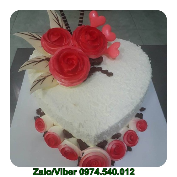 Mẫu bánh kem bắp trái tim