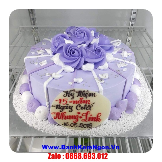 Đặt bánh kem tặng bạn gái ở Huế