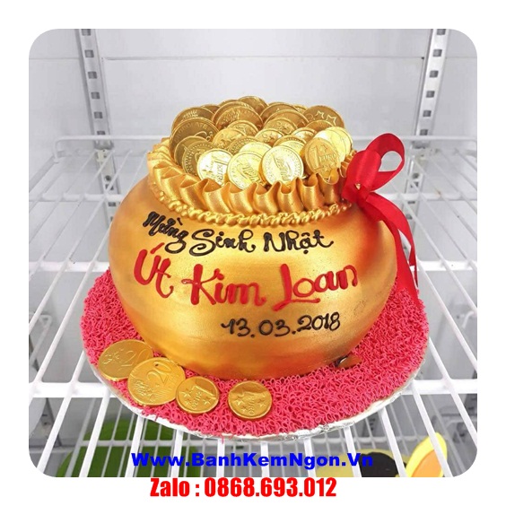 Bánh sinh nhật huyện đất đỏ