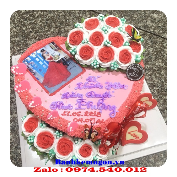 Banh kem huyen hoa vang