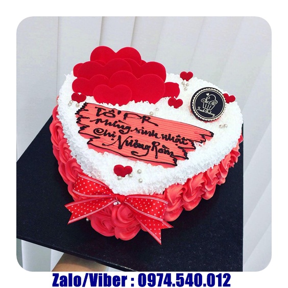 Bánh sinh nhật chợ mới