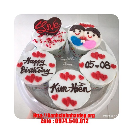 Tiệm bánh ở bến cát