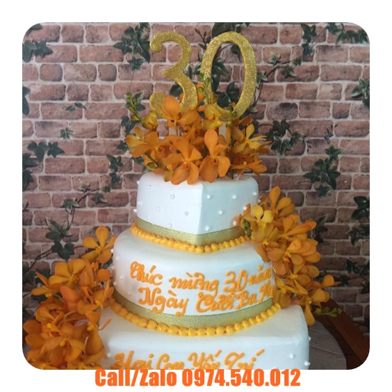 Giao bánh kem ở Đồng Hới