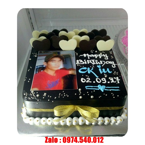 Đặt bánh kem ở gia bình