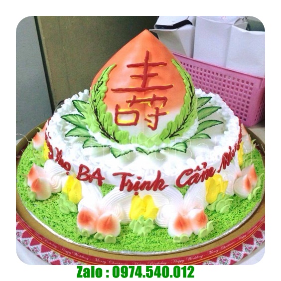 Banh sinh nhat huyen khanh vinh