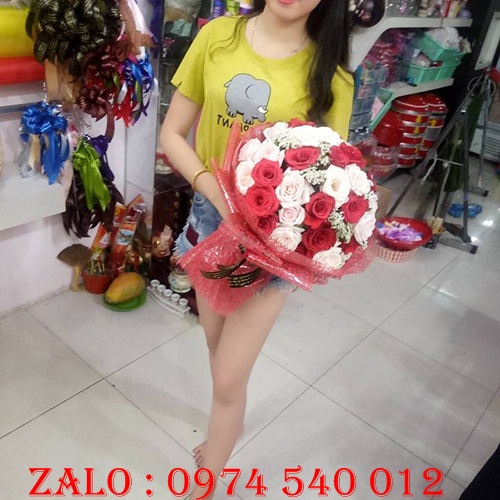 hoa sinh nhật huyện năm căn